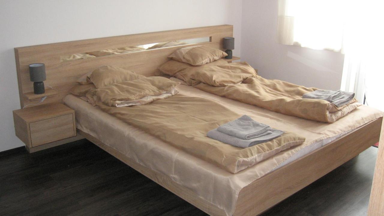 דירות Hz Apartman מישקולץ מראה חיצוני תמונה