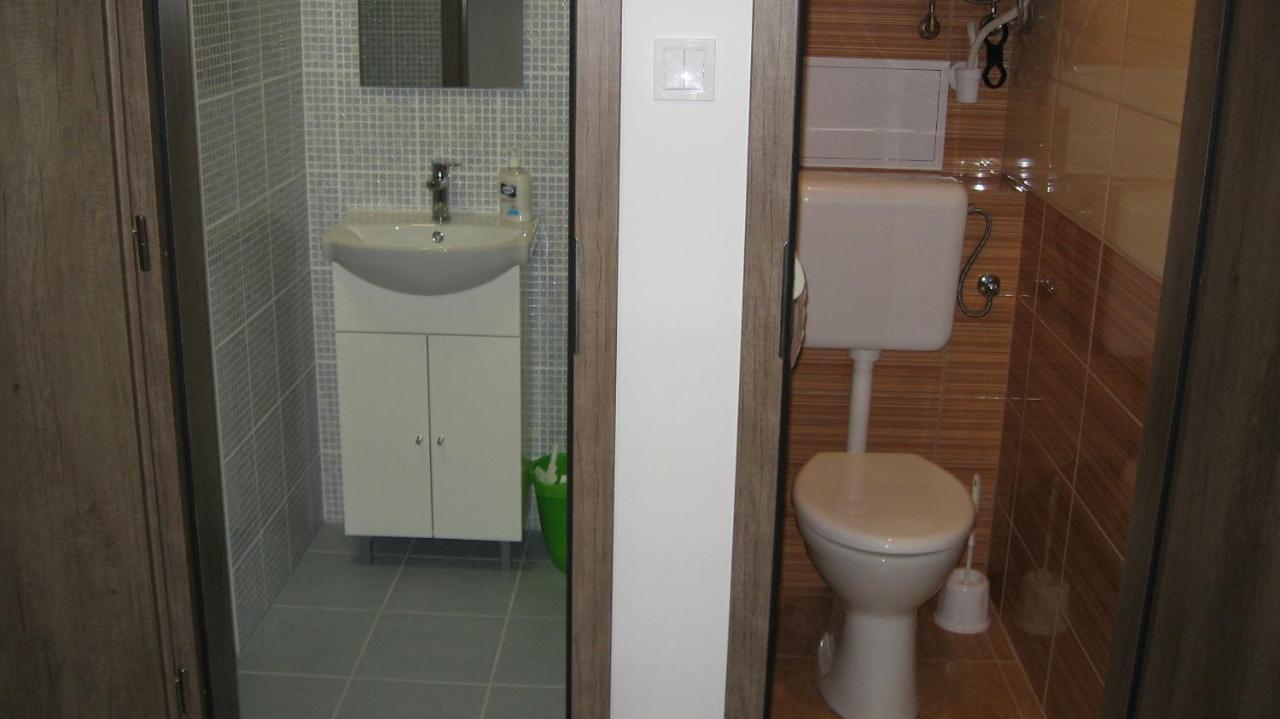 דירות Hz Apartman מישקולץ מראה חיצוני תמונה